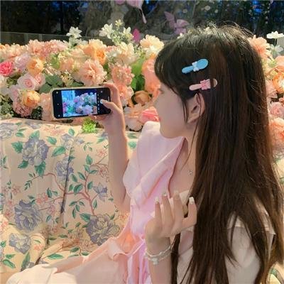 有些女孩这样做